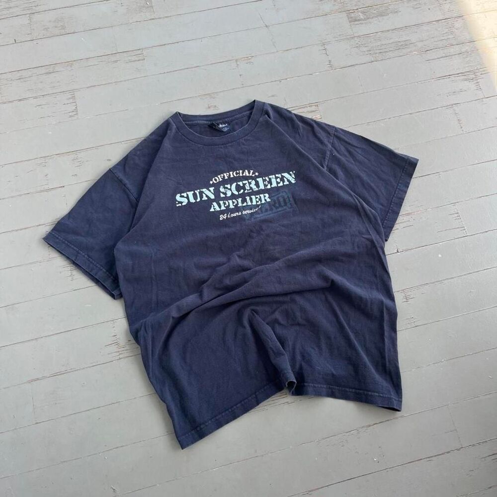 Vintage Aeropostale "Sun Screen Applier" Humor Y2K Tee Shirt